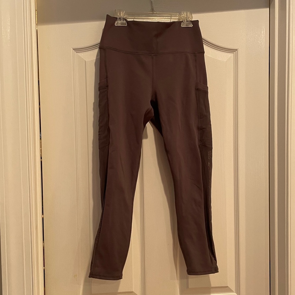 Fabletics Cropped Leggings with Pockets Size Medium